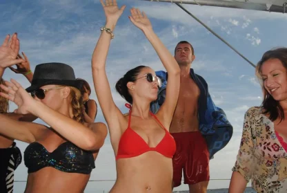Fiestas en Barco en Ibiza divertidas, originales y unicas - Imagen 9