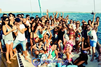 Fiestas en Barco en Ibiza divertidas, originales y unicas