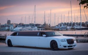 Limusina Chrysler Blanca  en Valencia